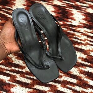 LOFT Black Slip On Thong Sandal Kitten Heels Square Toe Mules Pumps Classy Chic